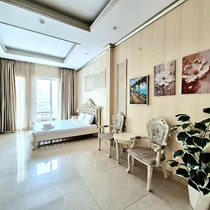  Appart hôtel F F House